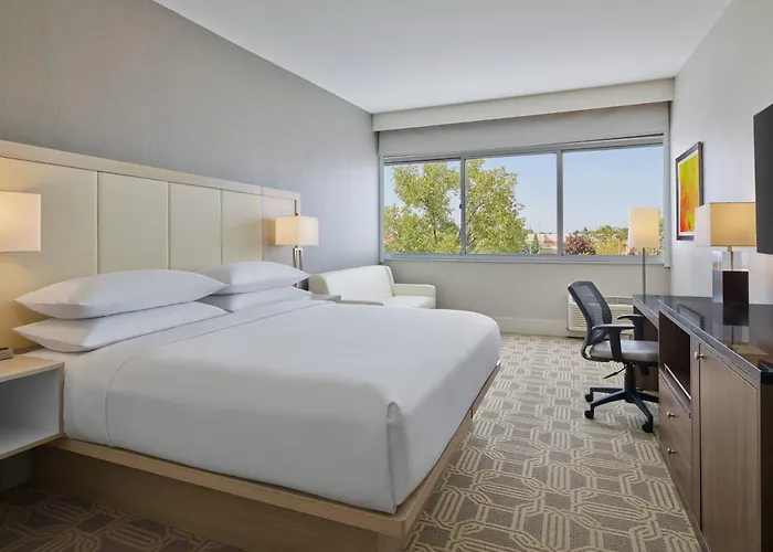 Delta By Marriott Chicago Hotel
