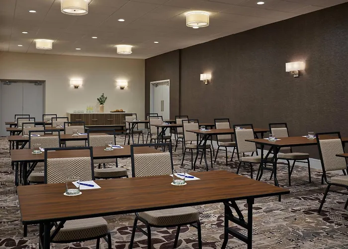 Delta By Marriott Chicago Hotel 4*